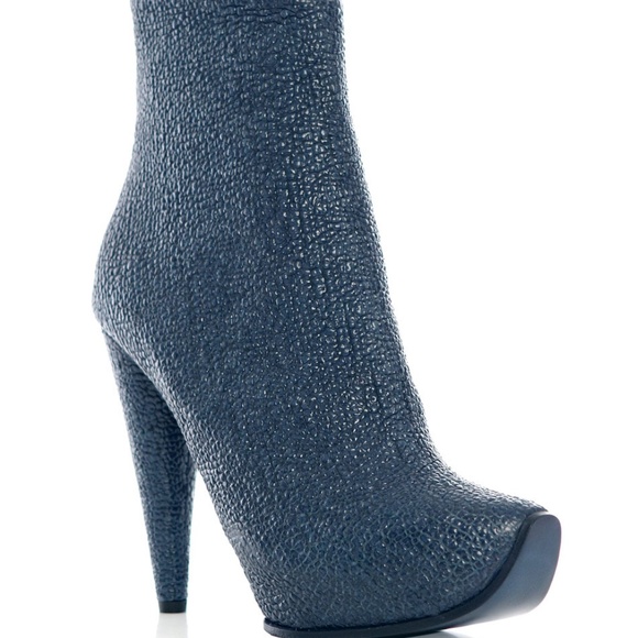 NIB ACNE Studios Araceli Texture leather boots